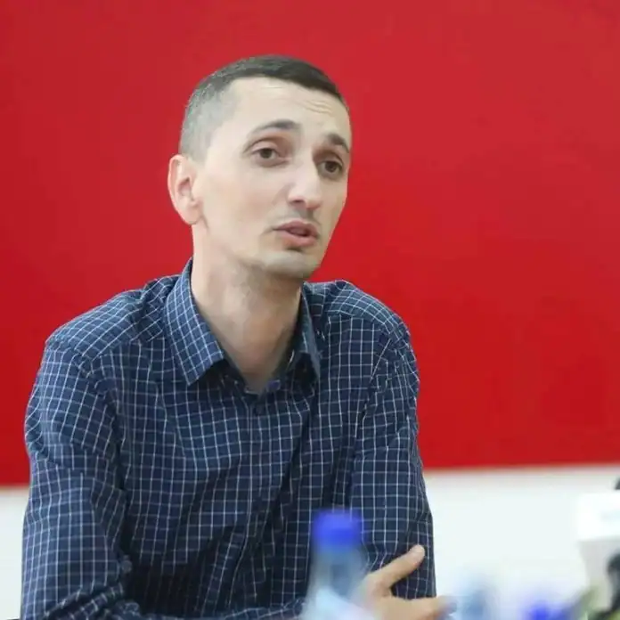 Protest în PSD Timiş pentru retragerea sprijinului politic pentru guvernul Grindeanu. Prima DEMISIE