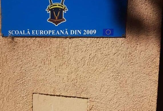 Înscrieri condiționate, la un liceul din Timișoara. Conducerea IŞJ afirmă că totul e ILEGAL