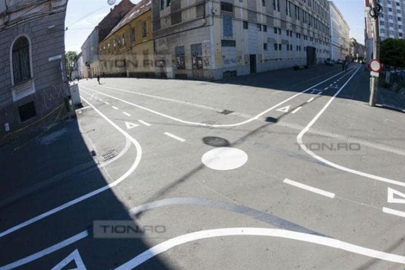 Bicicliștii din Timișoara au giratoriu pe strada Mărășești. Cum se împarte strada