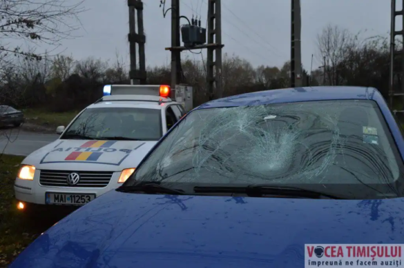 Autoturism distrus de un cal04 jpg Autoturism distrus de un cal04 jpg