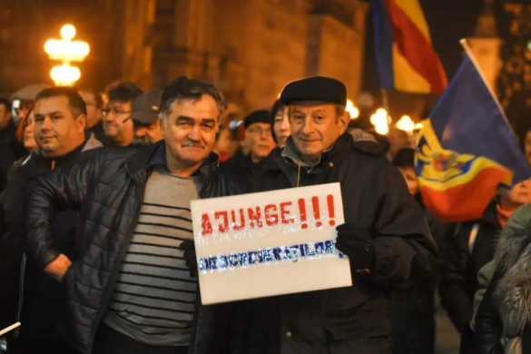 Protestatarii din Timişoara nu au mai #rezistat frigului. Câţi oameni au ieşit în stradă