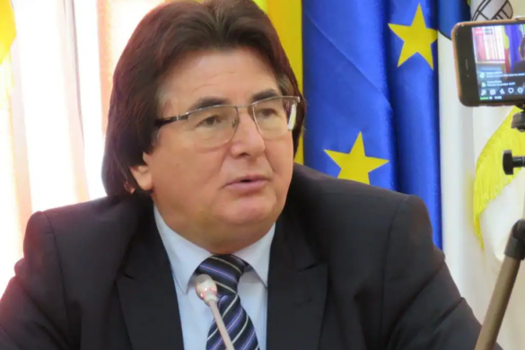 Robu explica de ce e de vina fostul primar Ciuhandu pentru ca drumurile din oras sunt pline de zapada