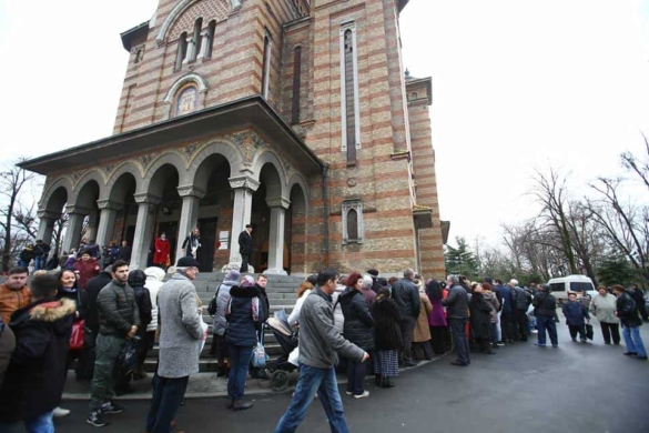 Mii de credinciosi, la Catedrala din Timisoara, la slujba de Boboteaza. Cozi la agheasma