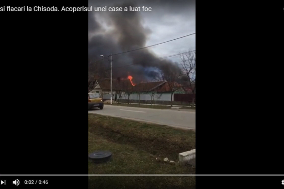 VIDEO Panica si flacari la Chisoda: acoperisul unei case a luat foc. Cum decurge interventia ISU