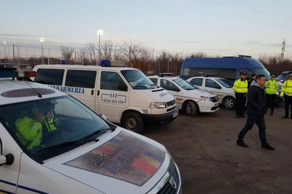 Taximetristii care protesteaza in parcarea Heaven, paziti cu jandarmi, politisti si mascati. Ce plan anunta