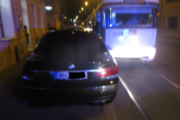 A lasat WC-ul din fundul curtii pentru a parca la ”botul calului”, pe linia de tramvai din Timisoara
