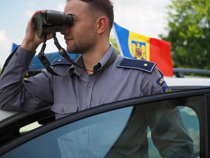 O iranianca s-a dat drept grecoaica la vama Moravita, cu documente de identitate furate politist de frontiera jpg