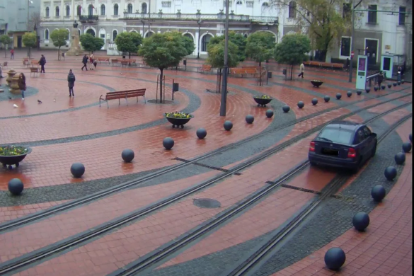NESIMTIREA nu are limite! Sute de soferi, cu masina prin Piata Libertatii din Timisoara, desi e INTERZIS