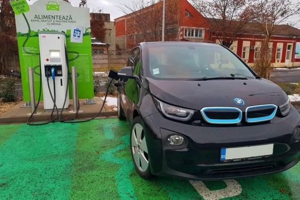 Romanii, cei mai interesati est-europeni sa cumpere masini electrice