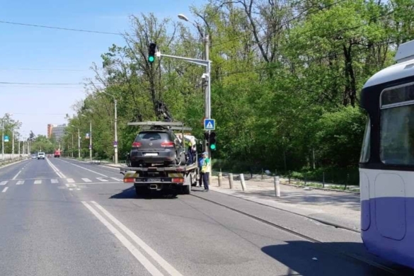 Parchezi pe linia de tramvai sau pe drumul spre spital? Ramai fara masina, la Timisoara