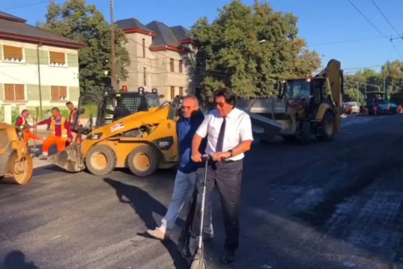 VIDEO Nicolae Robu descoperă mobilizarea de pe santierele Timisoarei, pe trotineta