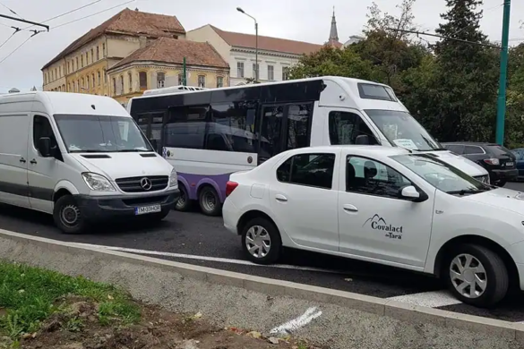 VIDEO Ziua si nesimtitul! Angajat al Horticultura, cu ”duba” in statia STPT, la Timisoara