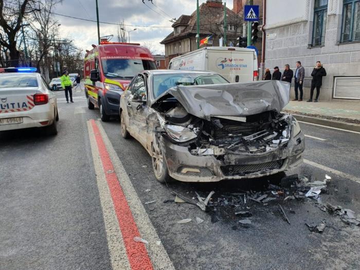 VIDEO Accident sub nasul primarului Nicolae Robu, (și) din cauza semafoarelor nefuncționale 5