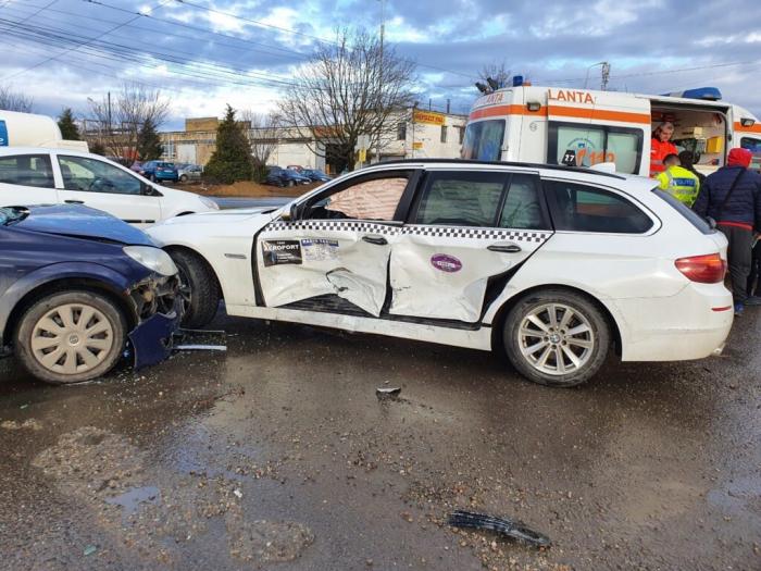 Doua persoane la spital in urma unui accident rutier la Timisoara 14