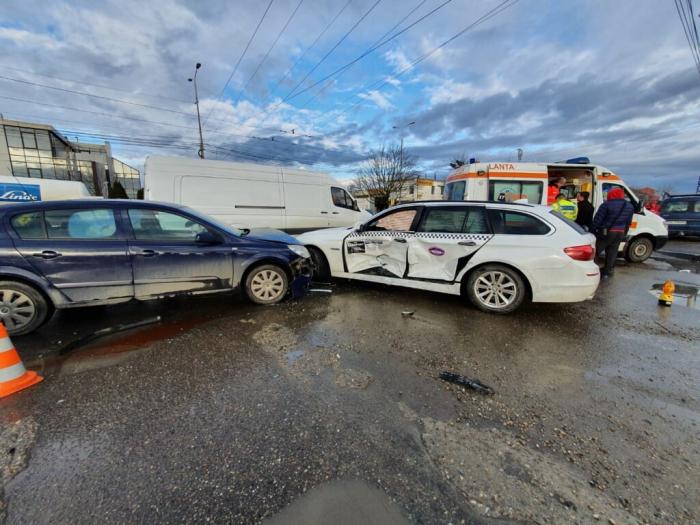 Doua persoane la spital in urma unui accident rutier la Timisoara 13