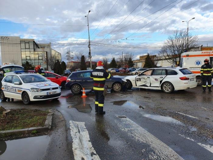 Doua persoane la spital in urma unui accident rutier la Timisoara 7