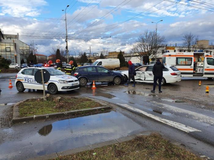 Doua persoane la spital in urma unui accident rutier la Timisoara 1