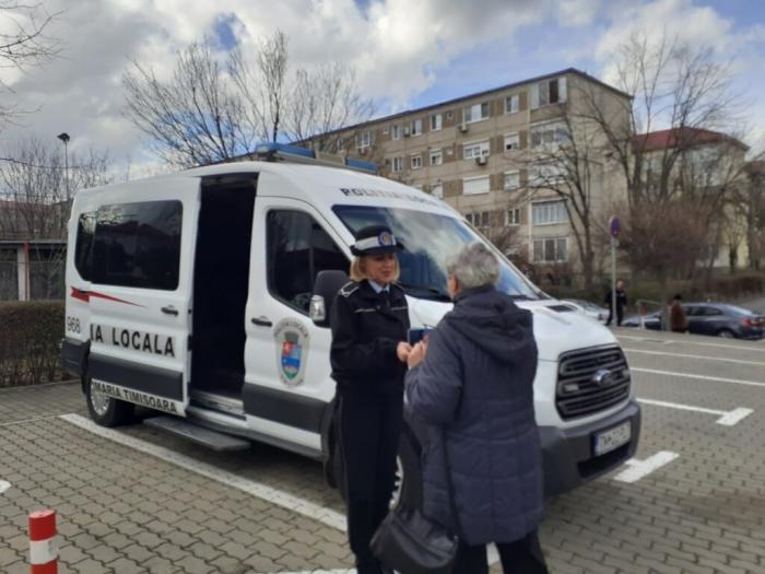 FOTO Activitatea Biroului Mobil al Politiei Locale Timisoara a debutat, in zona Dacia 2