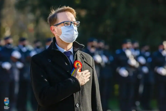Școala vieții! Primarul Dominic Fritz face minuni cu declarația de avere după metoda casei de ajutor reciproc a USR