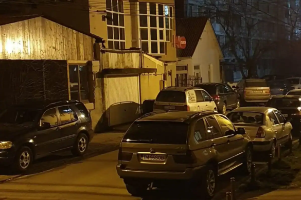 Ca-n filmele cu mafioți! Un club de manele funcționează, în plină pandemie, sub ochii îngăduitori ai polițiștilor de la Secția 2 Timișoara