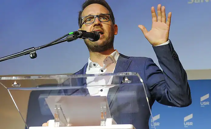 Ca la Netflix: Dominic Fritz renunță la ”penalul” Nanu de la Colterm SA, dar denunță o conspirație a unor ”băieți deștepți”