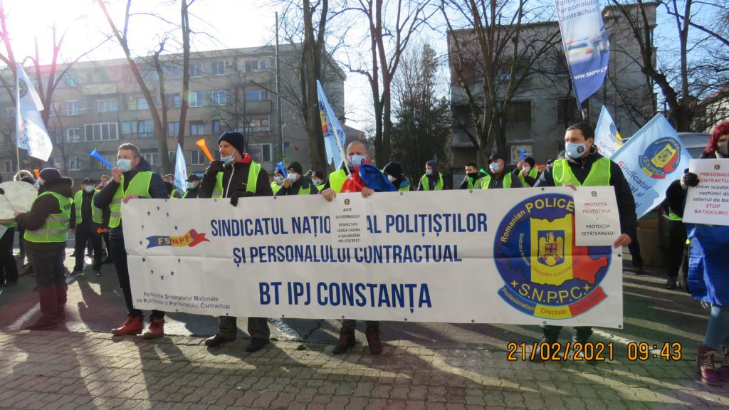 Polițiștii au ieșit in strada sa proteste nemulțumiți de deciziile lui Cîțu! 2