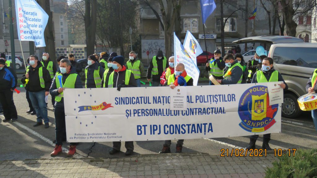 Polițiștii au ieșit in strada sa proteste nemulțumiți de deciziile lui Cîțu! 6