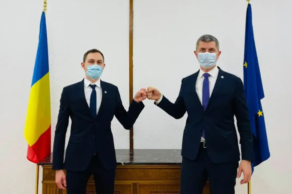 Trilogia lui Obama! Senatorul USR+ Timiș, Raoul Trifan, îl tot ”citește” pe fostul președinte al SUA, încă de anul trecut