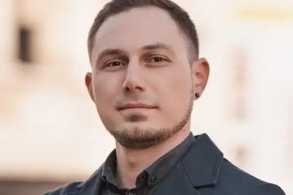 Garantat de USR+! Senatorul Raoul Trifan, cu studii superioare doar în CV, confundă cititul cu…cărțile electronice