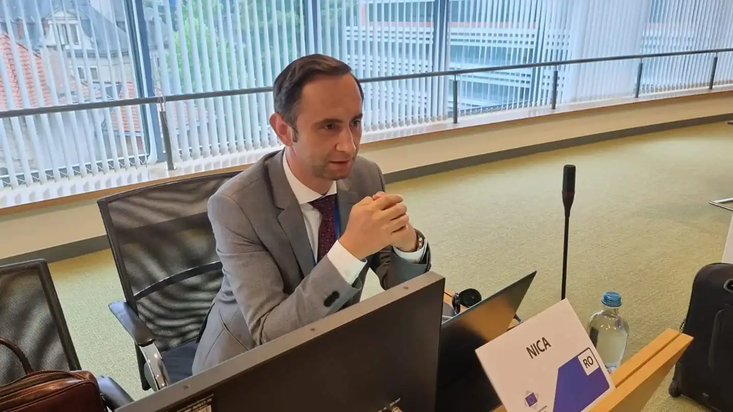 Prea ca la țară! Alin Nica merge după fentă și instituie tribunale politico-populare ca să-i pedepsească pe infideli