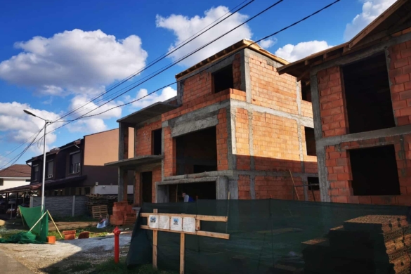 Fotografie de grup! Giroc, comuna în care toată familia primarului Ionel Toma dezvoltă proiecte imobiliare pentru piața liberă