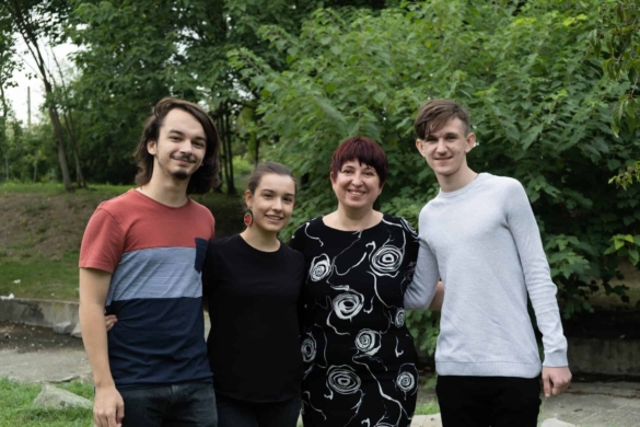 Trei elevi ai Colegiului Național CD Loga din Timișoara reprezintă România în finala europeană a EU Code Week 2021