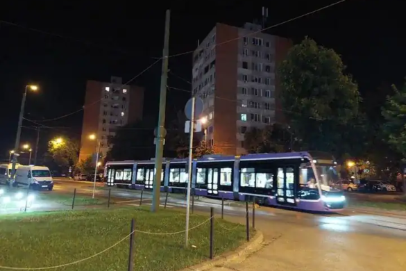 Circulația tramvaielor pe linia 9, suspendată după ora 21.00! Continuă testele pentru noul tramvai turcesc