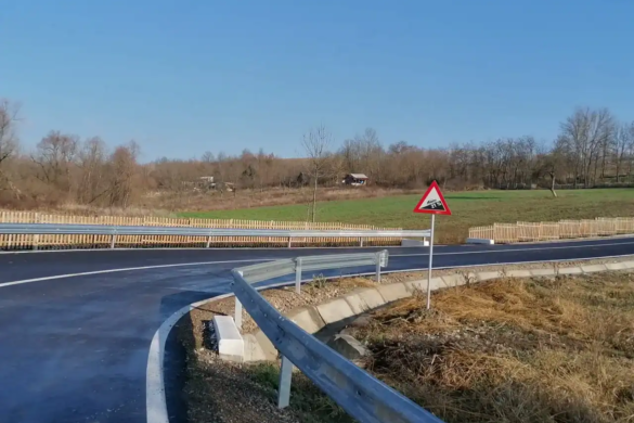Un drum de balast și piatră, asfaltat de Consiliul Județean! Legătură mai rapidă și sigură cu A1 pentru timișenii din zona Secaș