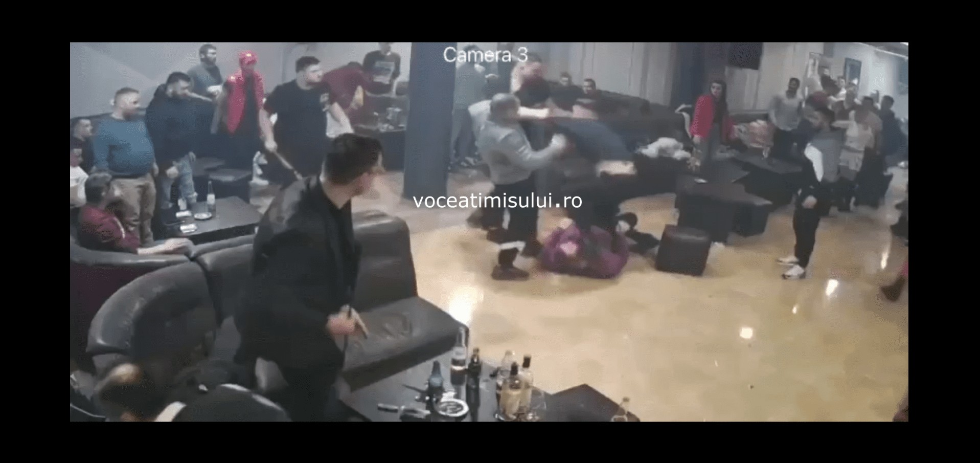Ca-n Vestul Sălbatic! Bătaie ca-n filme, în clubul ilegal de manele ”Tabaco”, chiar sub nasul chestorului de poliție Alin Petecel