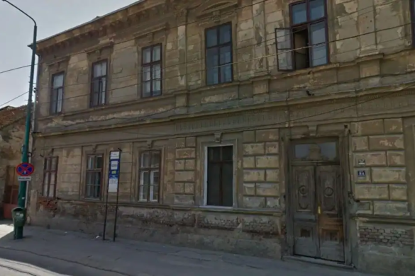 O clădire istorică, proprietate a Primăriei, de pe strada Ştefan cel Mare, intră în reabilitare!