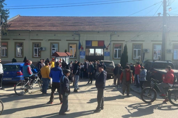 Protest în comuna Uivar, după schimbarea pe șest a viceprimarului liberal