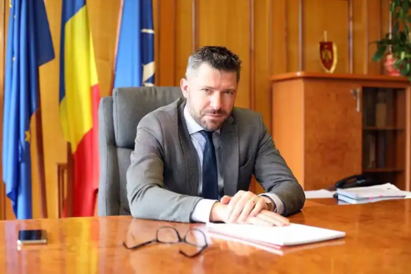 Serviciul de Ambulanță Timiș, suprasolicitat! Prefectul judeţului cere instiţuţiilor din subordine să pună la dispoziţia personalului medical maşini şi şoferi pentru a ajuta la testarea COVID