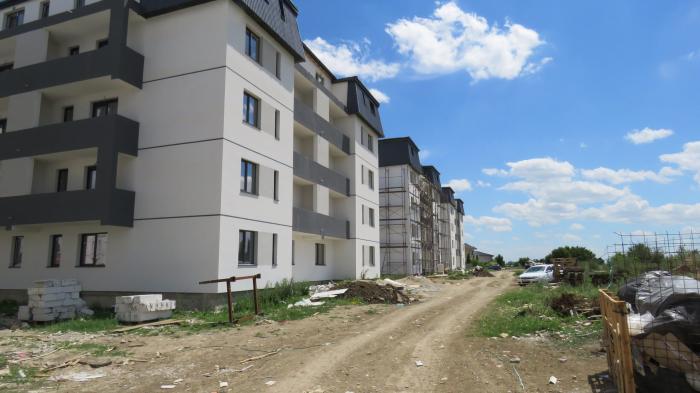 Chetă cooperatistă! Dezvoltatorii imobiliari au pus la bătaie câte 10.000 de euro pentru voturile consilierilor locali care au înclinat balanța împotriva demiterii managementului ”Giroceana” 7