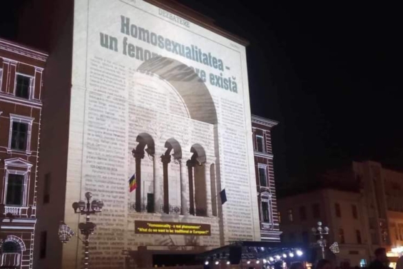 Proiecție pro-homosexualitate pe fațada clădirii Operei din Timișoara, simbol al Revoluției române