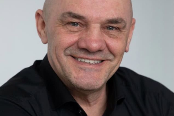 Surprize în periurban. Ziaristul care a destructurat camarila imobiliarelor – candidat independent la Giroc, în timp ce PSD Dumbrăvița îl susține, la Primărie, pe liberalul Cristian Rusu 