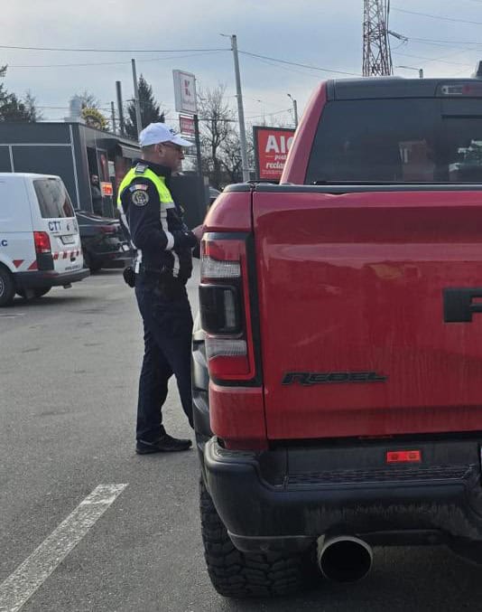 Acțiune de amploare la Timișoara: Peste 170 de amenzi, 7 permise reținute și 22 de certificate de înmatriculare retrase