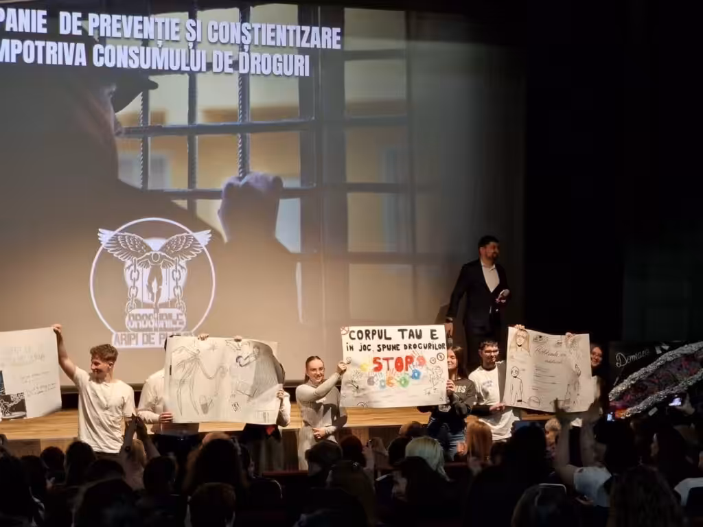 Drogurile – Aripi de Plumb, un proiect de prevenție lansat la Timișoara cu impact emoțional puternic asupra tinerilor