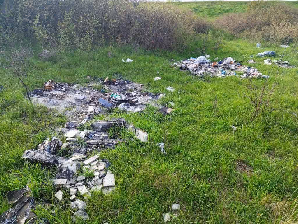 Poliția Locală Moșnița Nouă avertizează: Amenzi de până la 6.000 de lei pentru terenurile neîngrijite