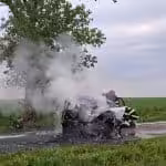 șofer de 29 de ani a murit după ce mașina i-a luat foc