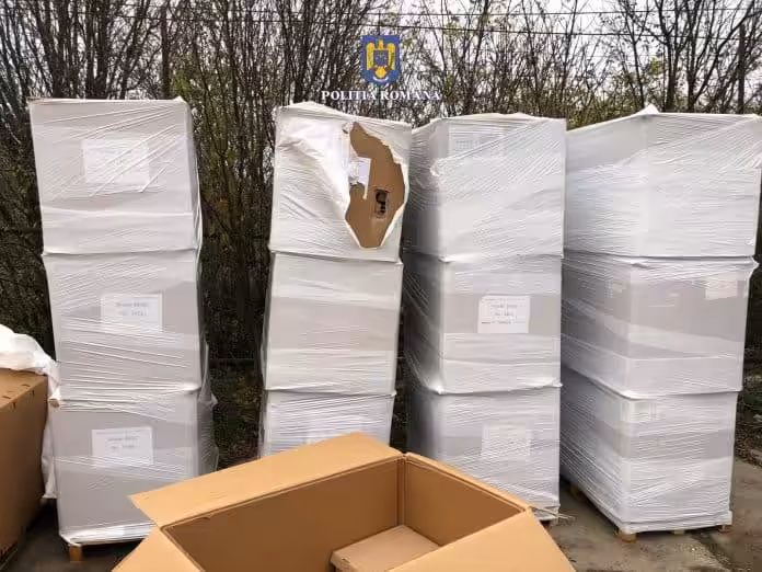 Rețea de contrabandiști, descoperită în flagrant lângă Timișoara: țigări de peste 4,7 milioane de lei abandonate pe câmp Rețea de contrabandiști, descoperită în flagrant lângă Timișoara: țigări de peste 4,7 milioane de lei abandonate pe câmp