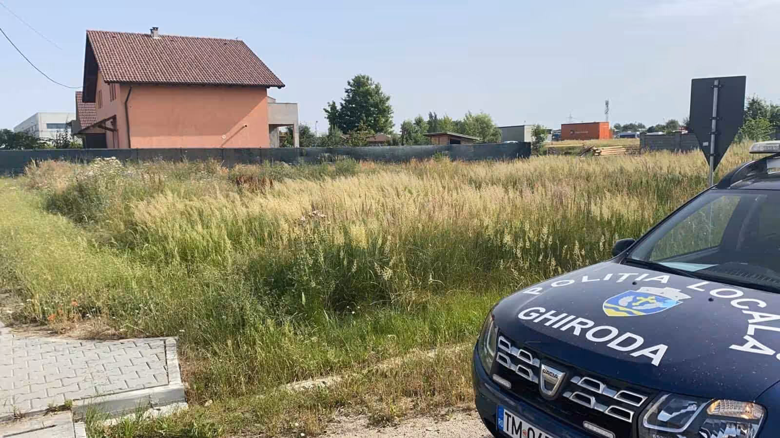 Poliția Locală Ghiroda verifică terenurile neîngrijite din Ghiroda și Giarmata Vii. Proprietarii vor primi somații