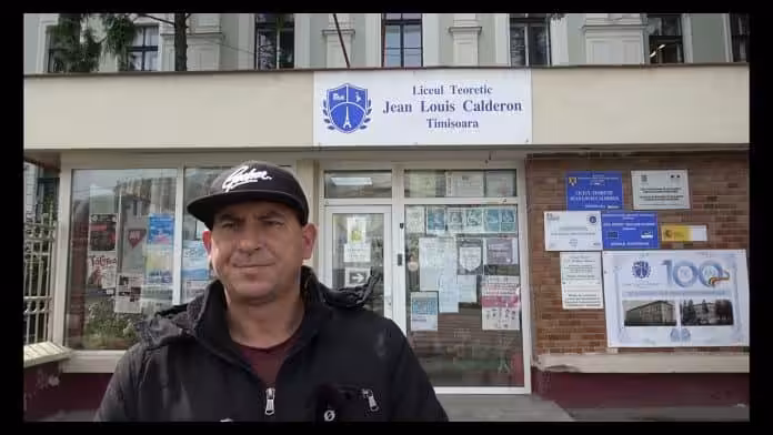 Incident grav semnalat într-o toaletă de la Liceul Calderon din Timișoara. Poliția și Inspectoratul Școlar au fost sesizate Incident grav semnalat într-o toaletă de la Liceul Calderon din Timișoara. Poliția și Inspectoratul Școlar au fost sesizate