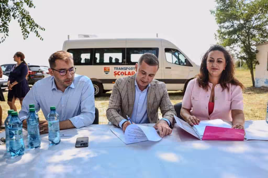 Microbuze electrice pentru elevii din Timiș, prin fonduri PNRR