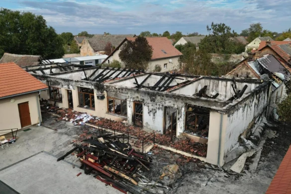 Alfred Simonis: Consiliul Județean Timiș va finanța refacerea școlii din Lovrin distruse de incendiu